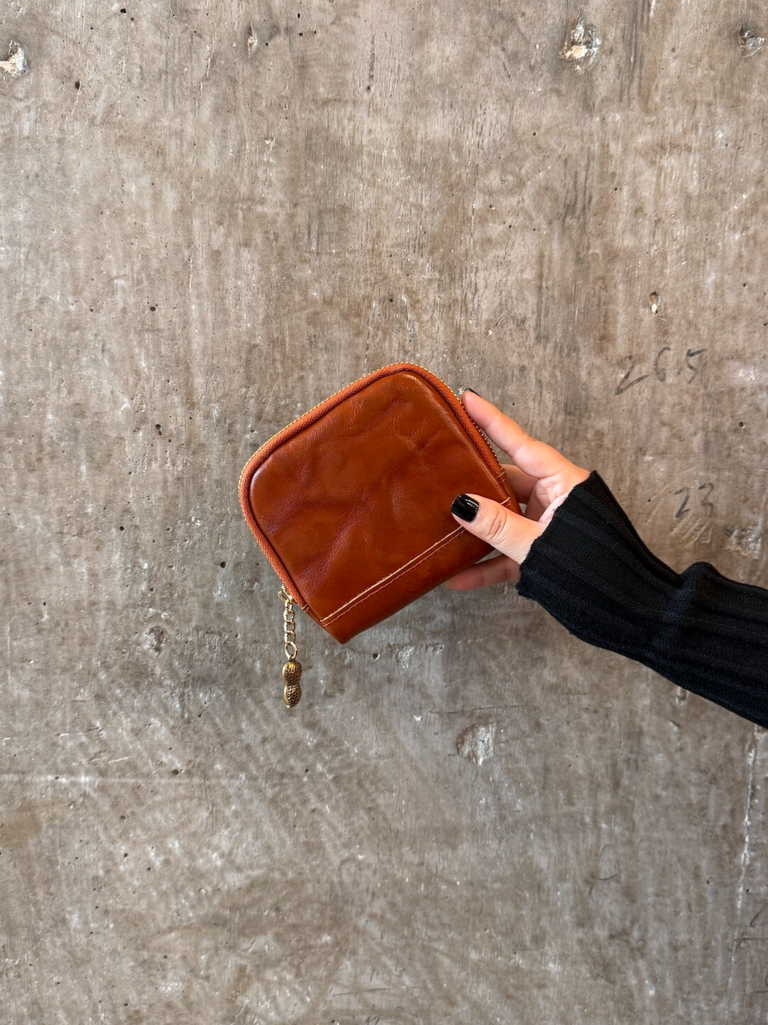 Vegetable-Tanned Leather Bracelet & Jewelry Pouch