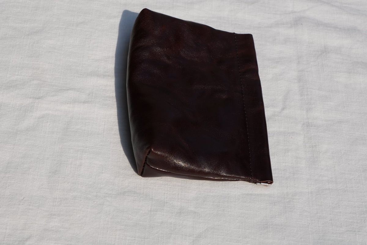 Vegetable-Tanned Leather Snap Frame Pouch